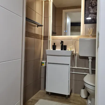Apartment Marilyn Banovo Brdo Belgrade