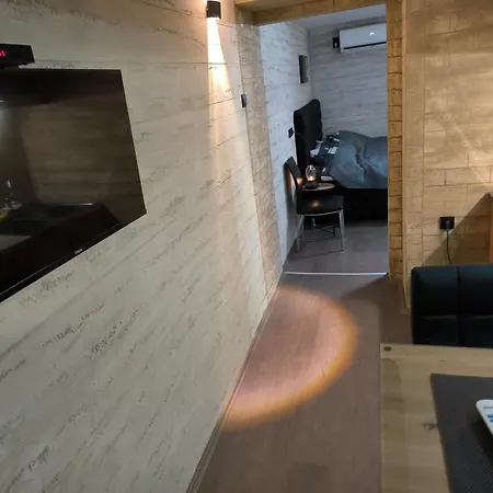 Marilyn Banovo Brdo Apartment