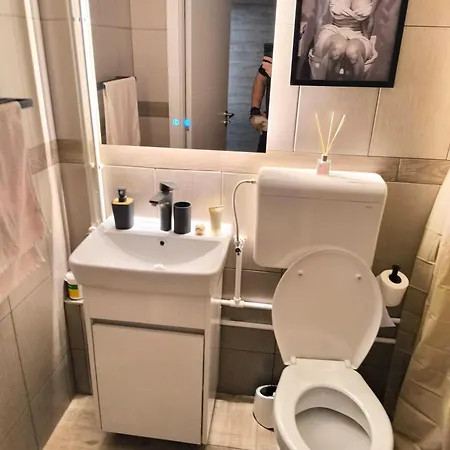 Marilyn Banovo Brdo Apartment *